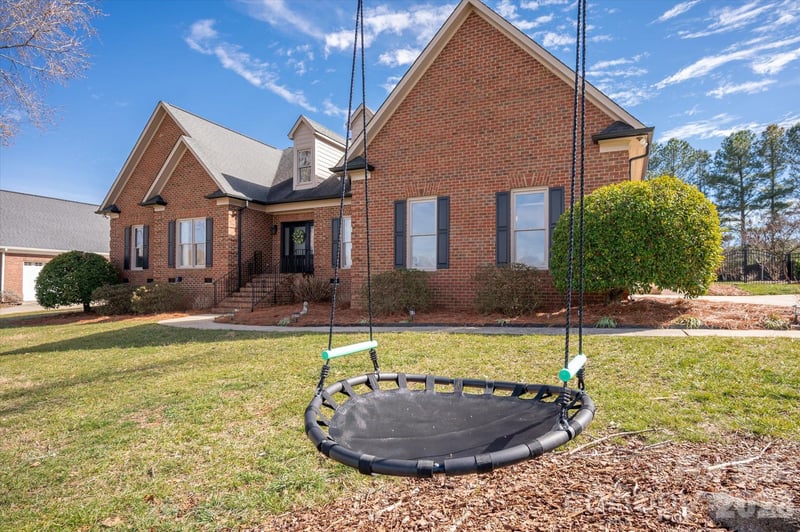 7049 High Meadow Dr, Weddington, NC 28104