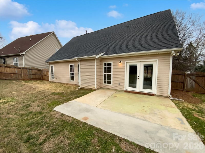 7508 Free Ct, Charlotte, NC 28216