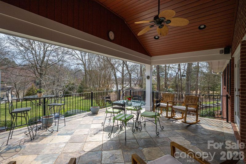 872 Armstrong Rd, Belmont, NC 28012