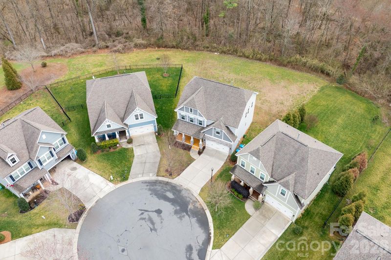 728 Lakeview Dr #109, Mcadenville, NC 28101