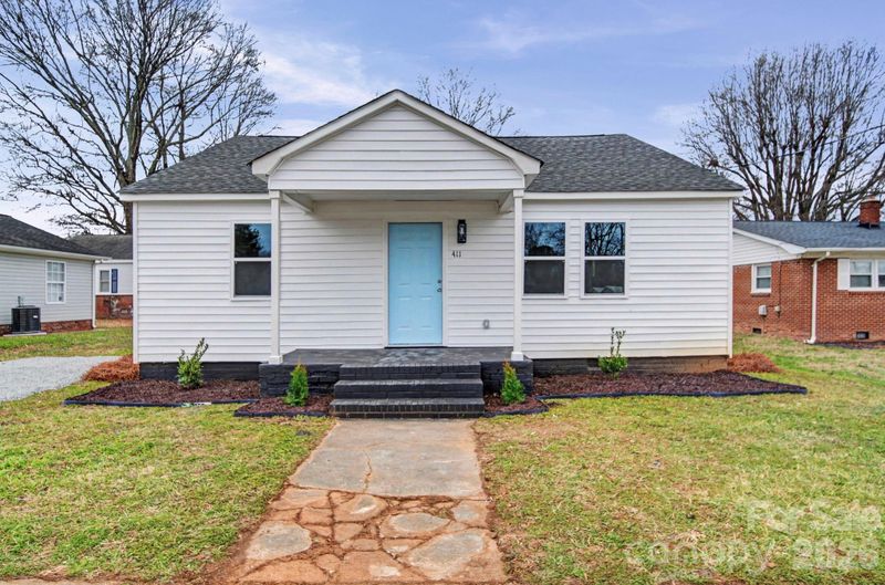 411 N Mulberry St, Cherryville, NC 28021