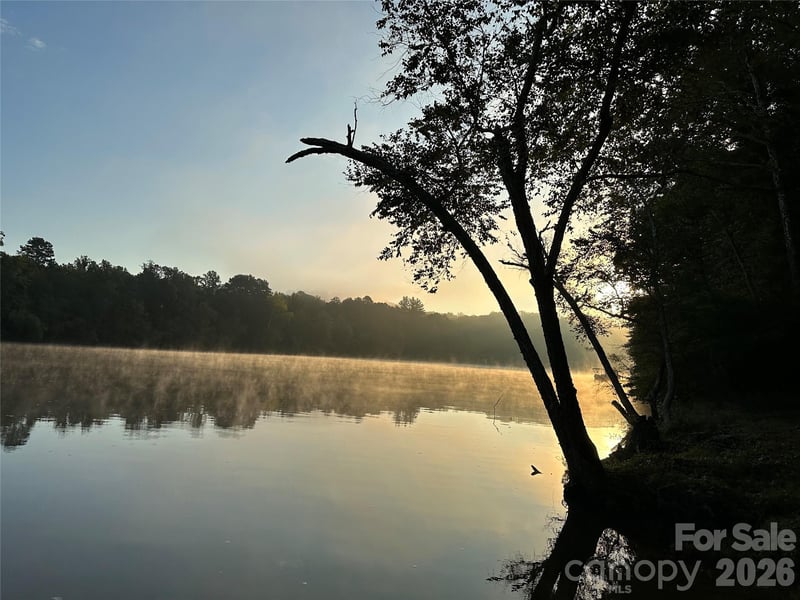 1800 Hilferty Rd, Hickory, NC 28601