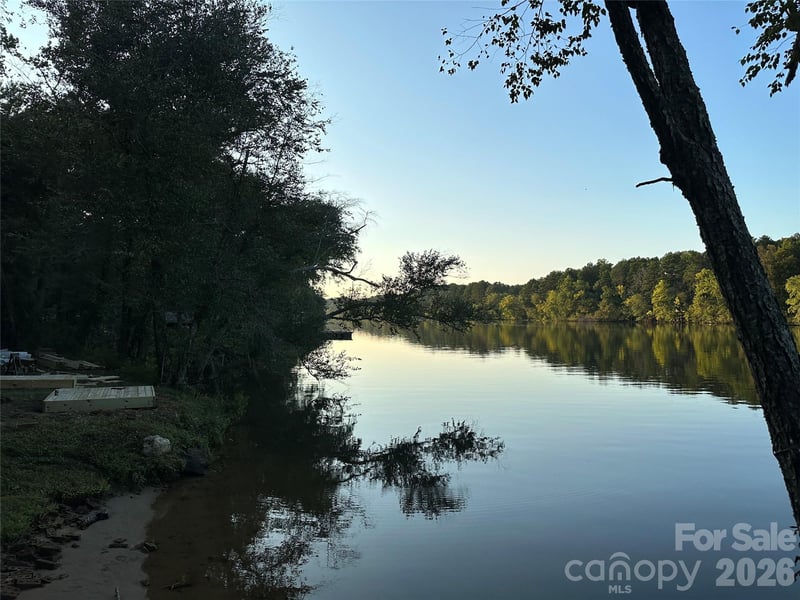 1800 Hilferty Rd, Hickory, NC 28601