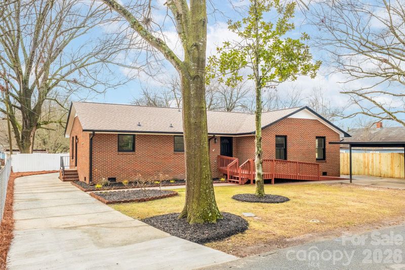 407 Thomas St, Marshville, NC 28103