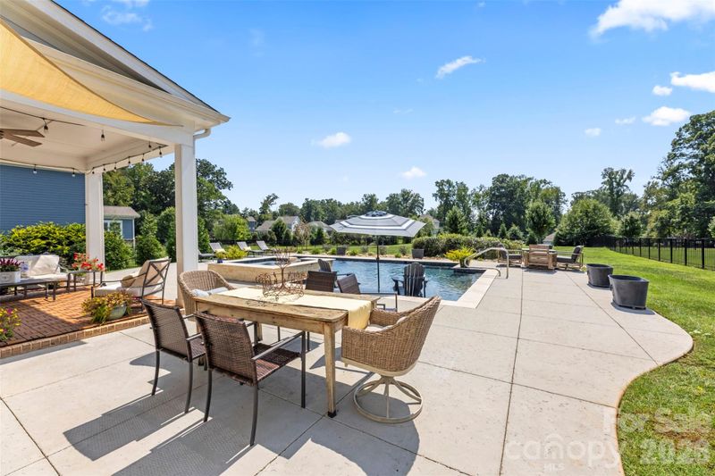 148 Cherry Crossing Ln, Belmont, NC 28012