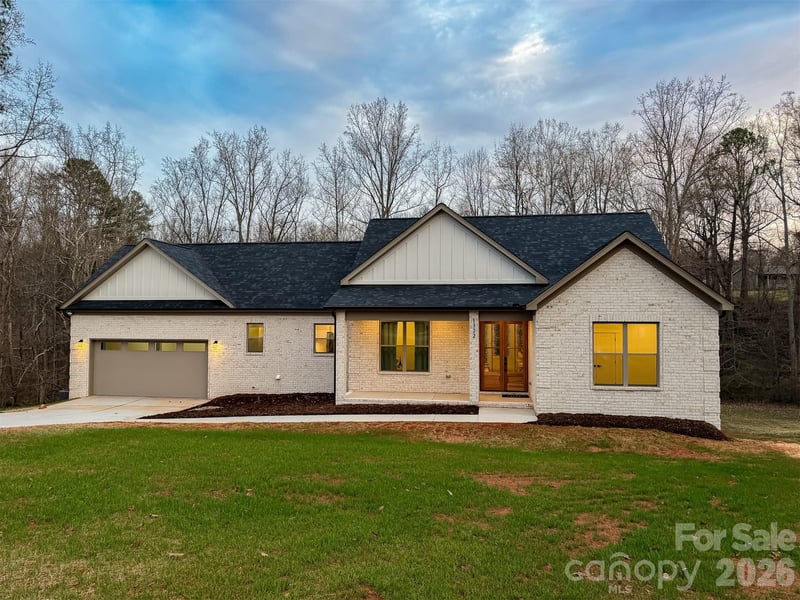 1322 Kensington Cir, Newton, NC 28658