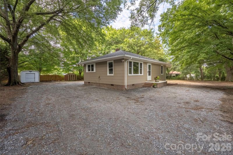 146 Staton Rd, Gastonia, NC 28056