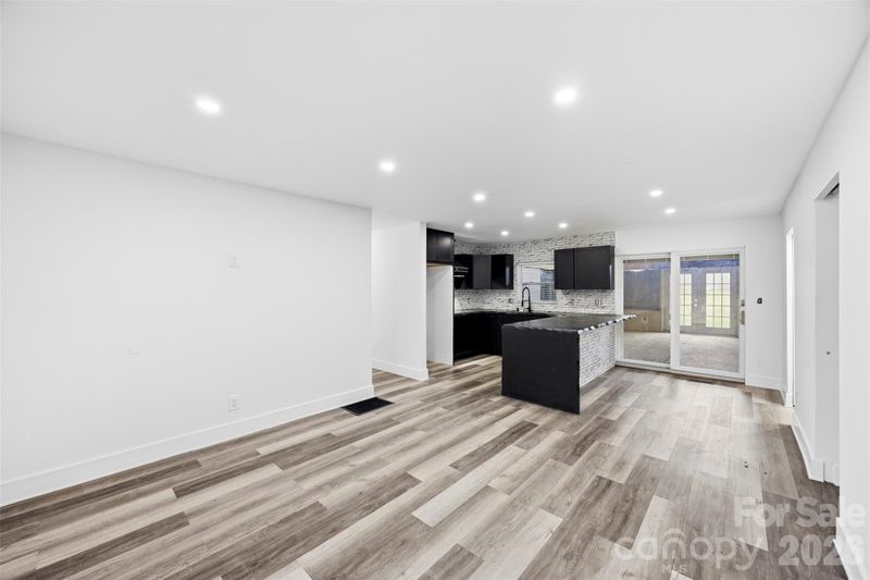 157 Downey Lake Rd, Dallas, NC 28034