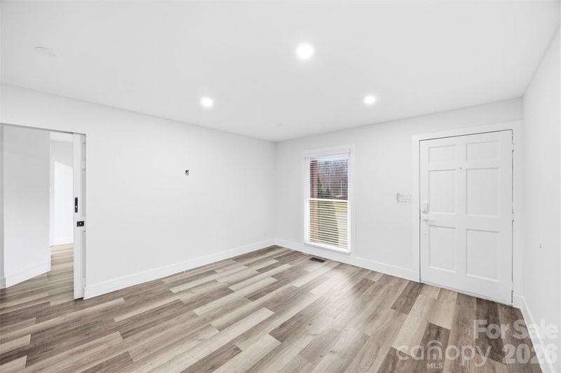 157 Downey Lake Rd, Dallas, NC 28034