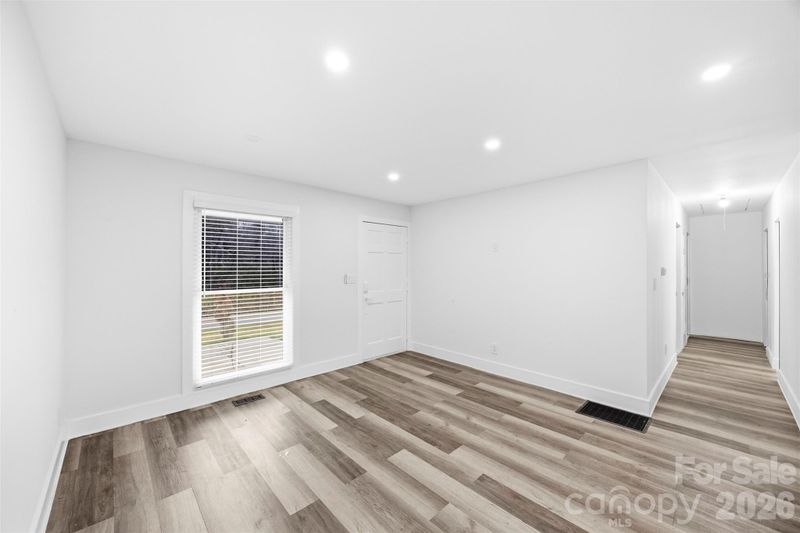 157 Downey Lake Rd, Dallas, NC 28034