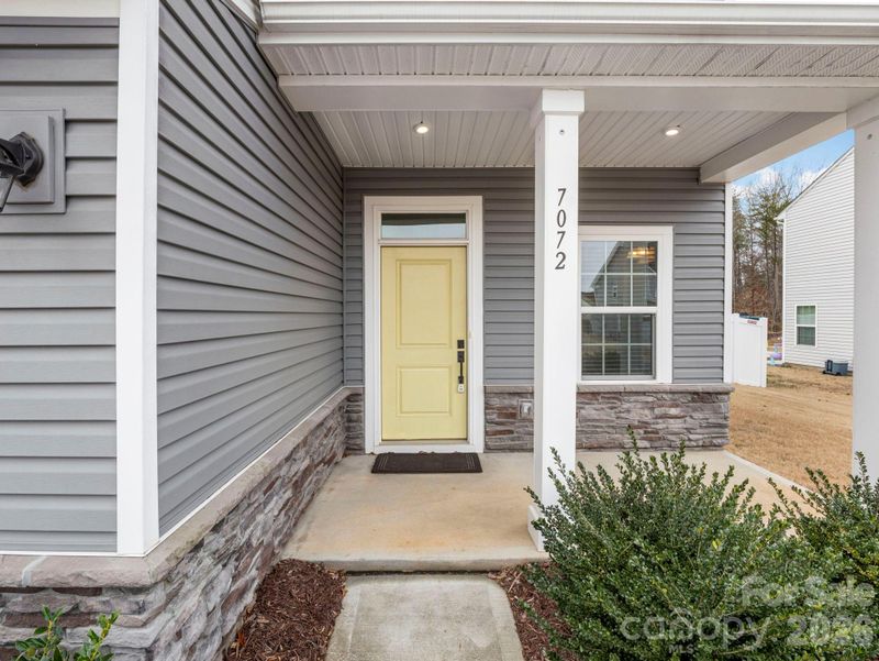 7072 Kenyon Dr, Denver, NC 28037