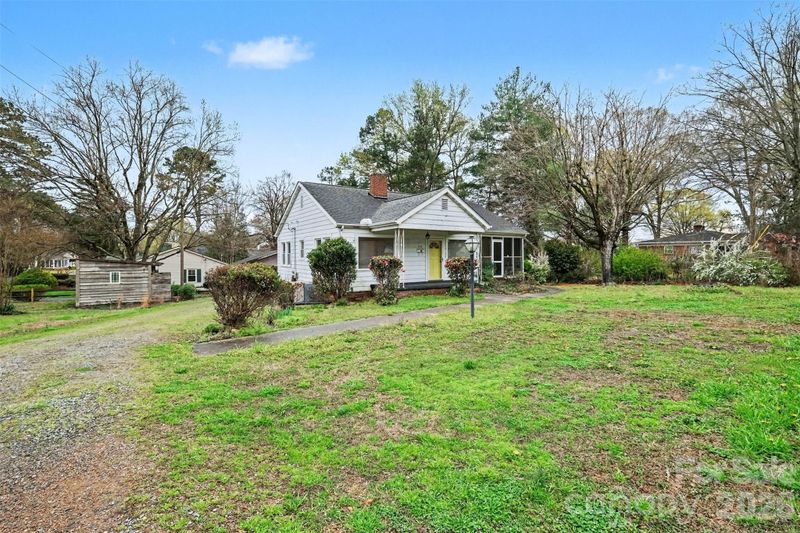 503 Rogers Lake Rd, Kannapolis, NC 28081