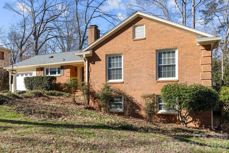 6306 Wheeler Dr, Charlotte, NC 28211