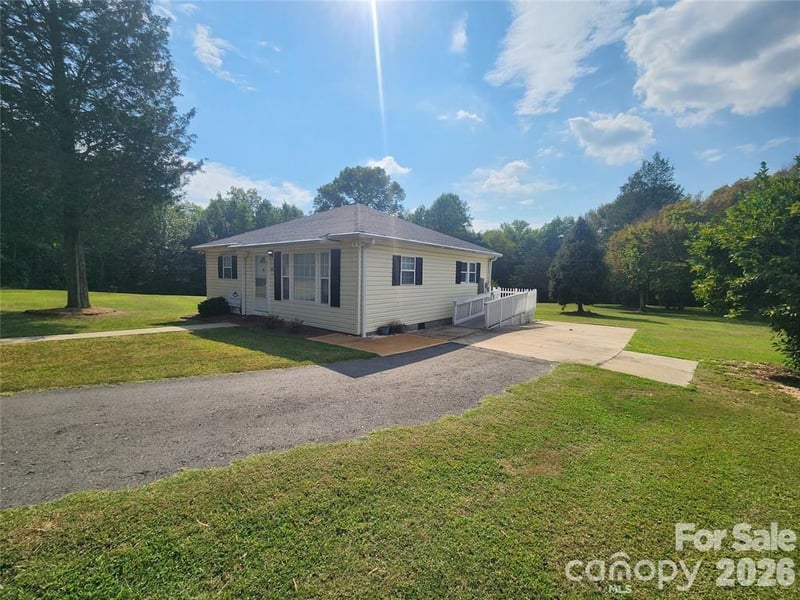 4521 Beaty Rd, Gastonia, NC 28056