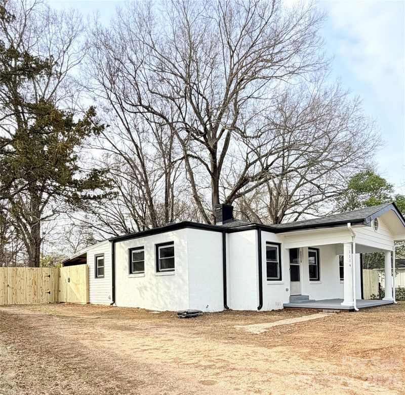 1114 Mount Olivet Rd, Kannapolis, NC 28083