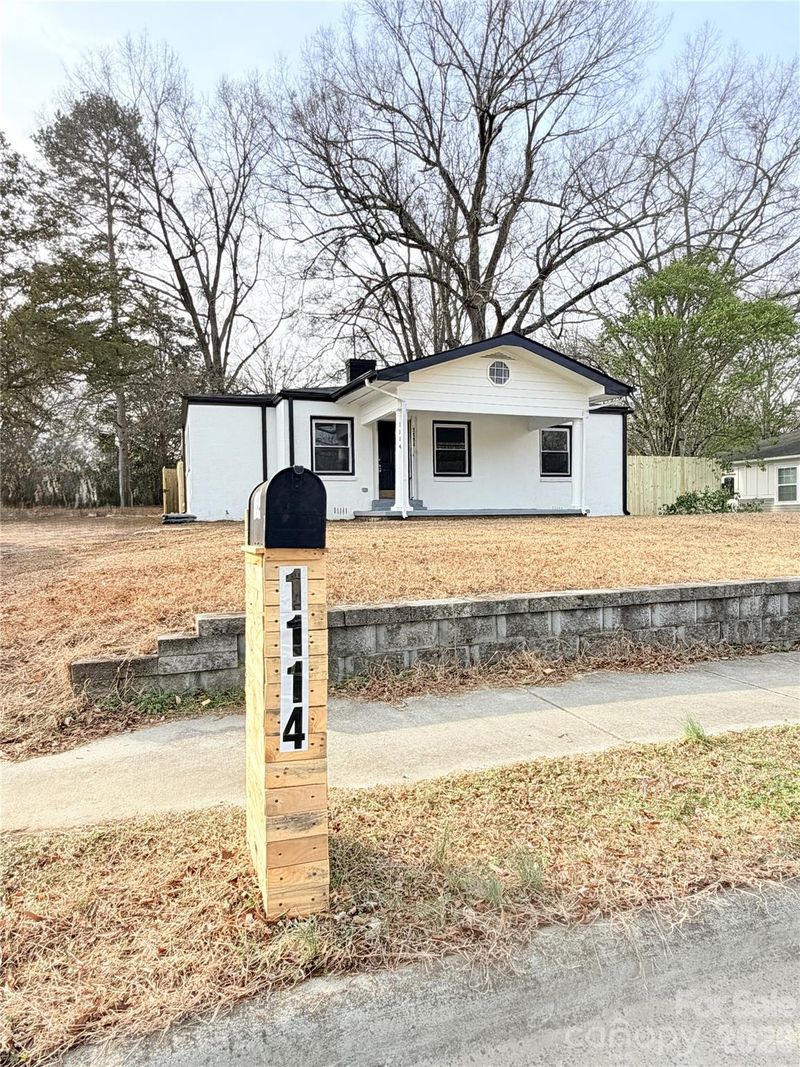 1114 Mount Olivet Rd, Kannapolis, NC 28083