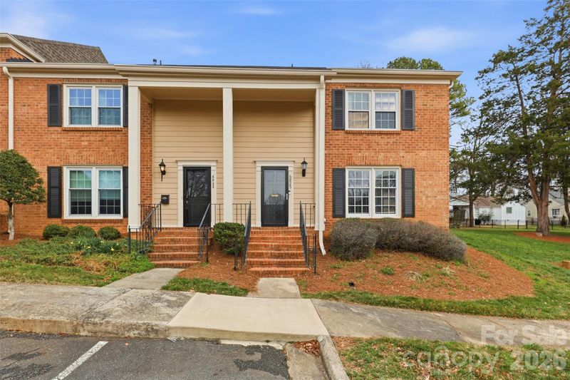 6825 Constitution Ln, Charlotte, NC 28210