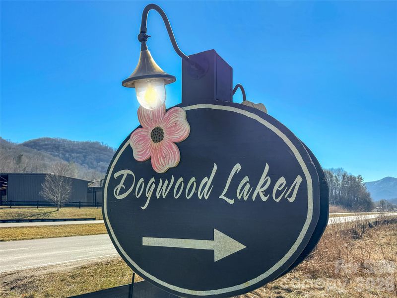 225 Pike Point, Waynesville, NC 28785
