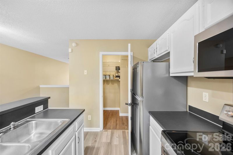 3105 Summercroft Ln, Charlotte, NC 28269