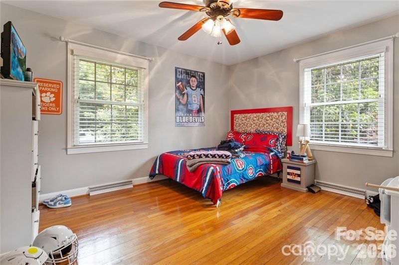 211 General Stonewall Jackson Dr, Stanley, NC 28164