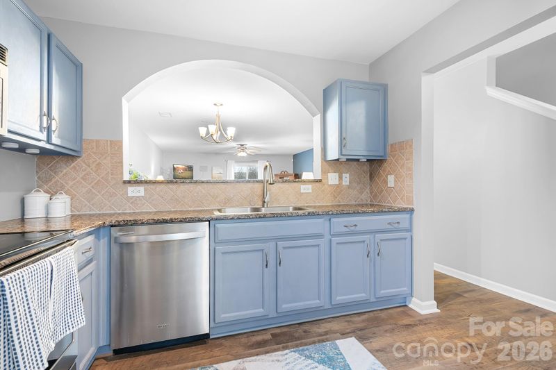 17640 Caldwell Track Dr, Cornelius, NC 28031