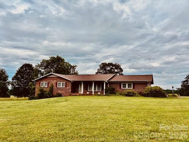 6714 Old Shelby Rd, Vale, NC 28168