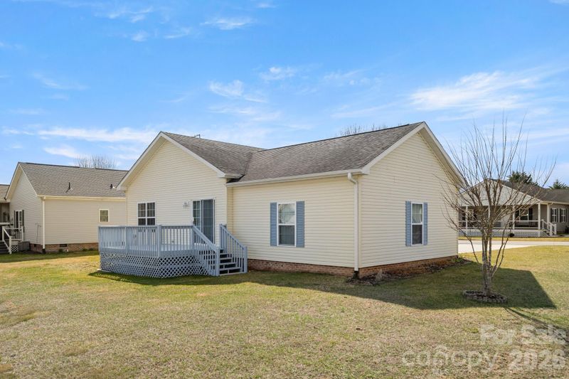 403 Sassafras Dr, Hendersonville, NC 28739