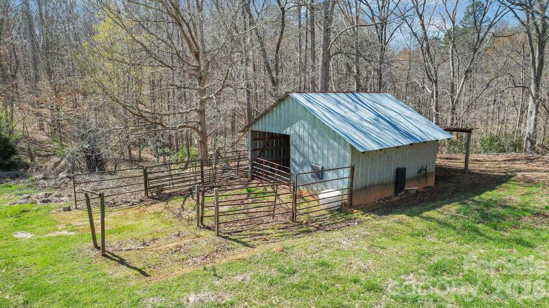 4698 Forest View Rd, Blacksburg, SC 29702