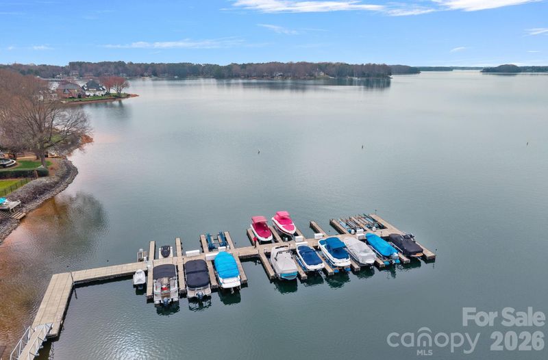 7604 Windaliere Dr, Cornelius, NC 28031