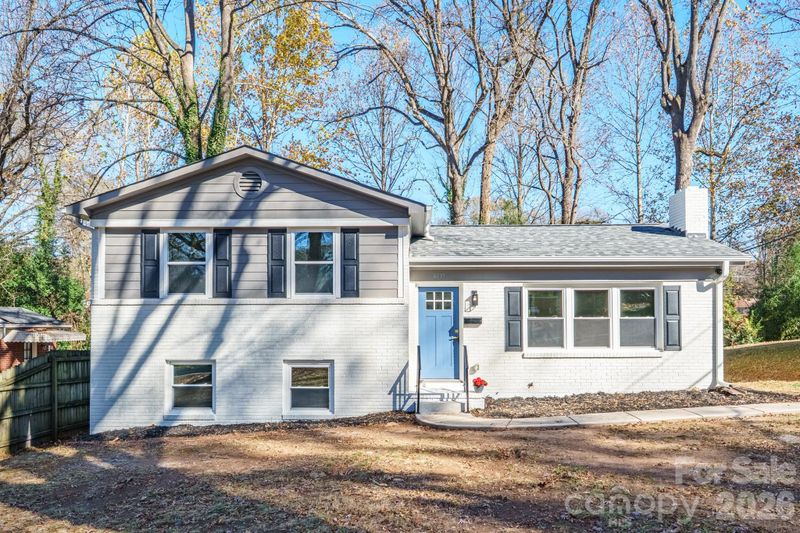 4035 Sheffield Dr, Charlotte, NC 28205