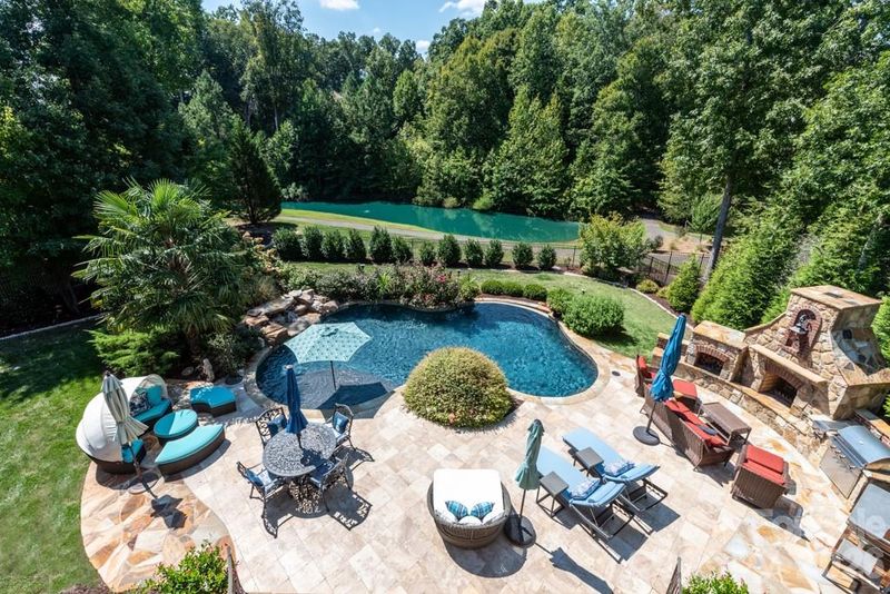 7915 Skye Lochs Dr, Waxhaw, NC 28173