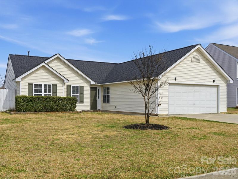 221 Glencroft Dr, Wingate, NC 28174