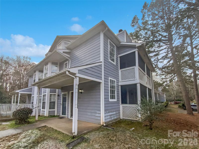 6041 Pinebark Ct, Charlotte, NC 28212