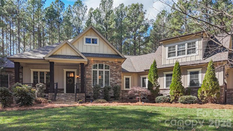 170 Silver Falls Dr, Troutman, NC 28166