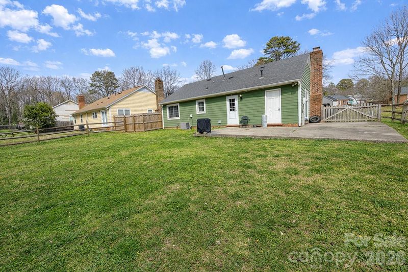 1901 Burgandy Dr, Charlotte, NC 28262