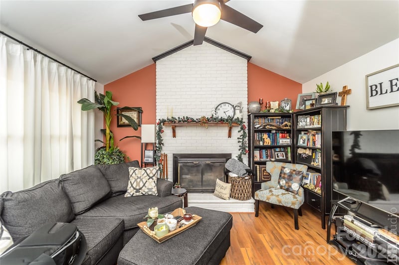 5164 Olde School Dr #44, Hickory, NC 28602