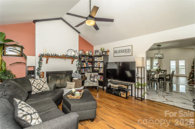 5164 Olde School Dr #44, Hickory, NC 28602