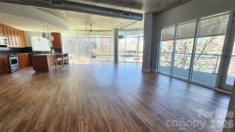 505 E 6th St #301, Charlotte, NC 28202