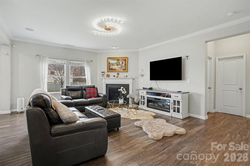 10916 Tower Oak Dr, Charlotte, NC 28269