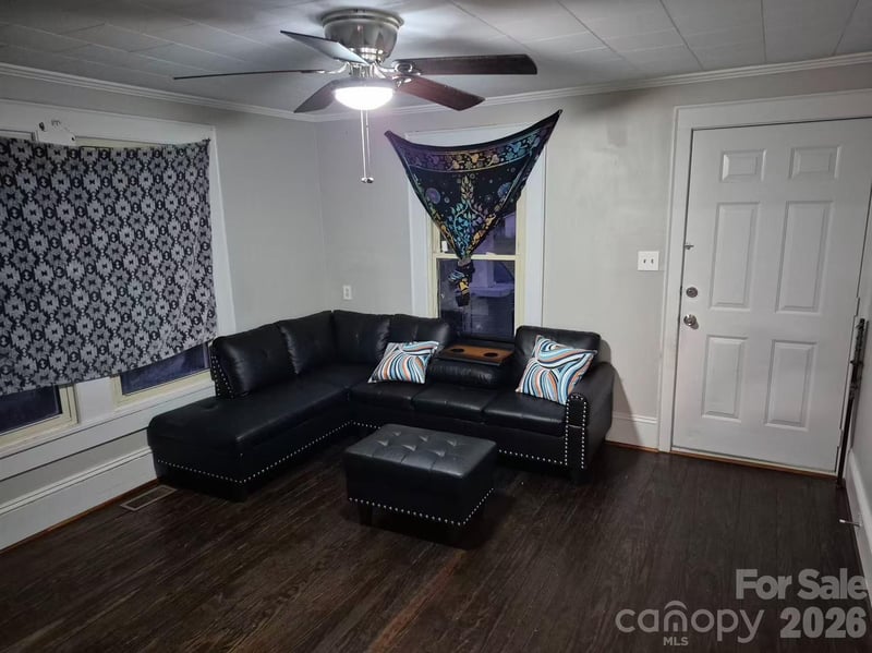 1011 Buick Ave, Kannapolis, NC 28083