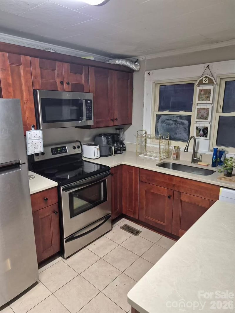 1011 Buick Ave, Kannapolis, NC 28083