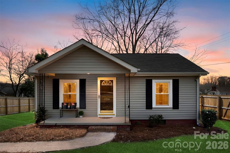 604 Walnut St, Belmont, NC 28012