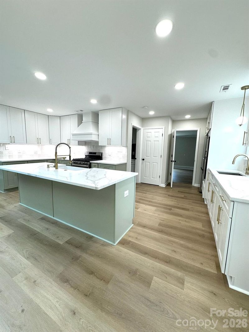 7159 Moss Point Dr, Charlotte, NC 28277