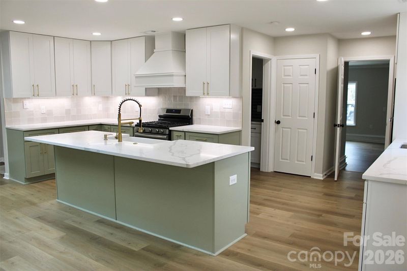 7159 Moss Point Dr, Charlotte, NC 28277