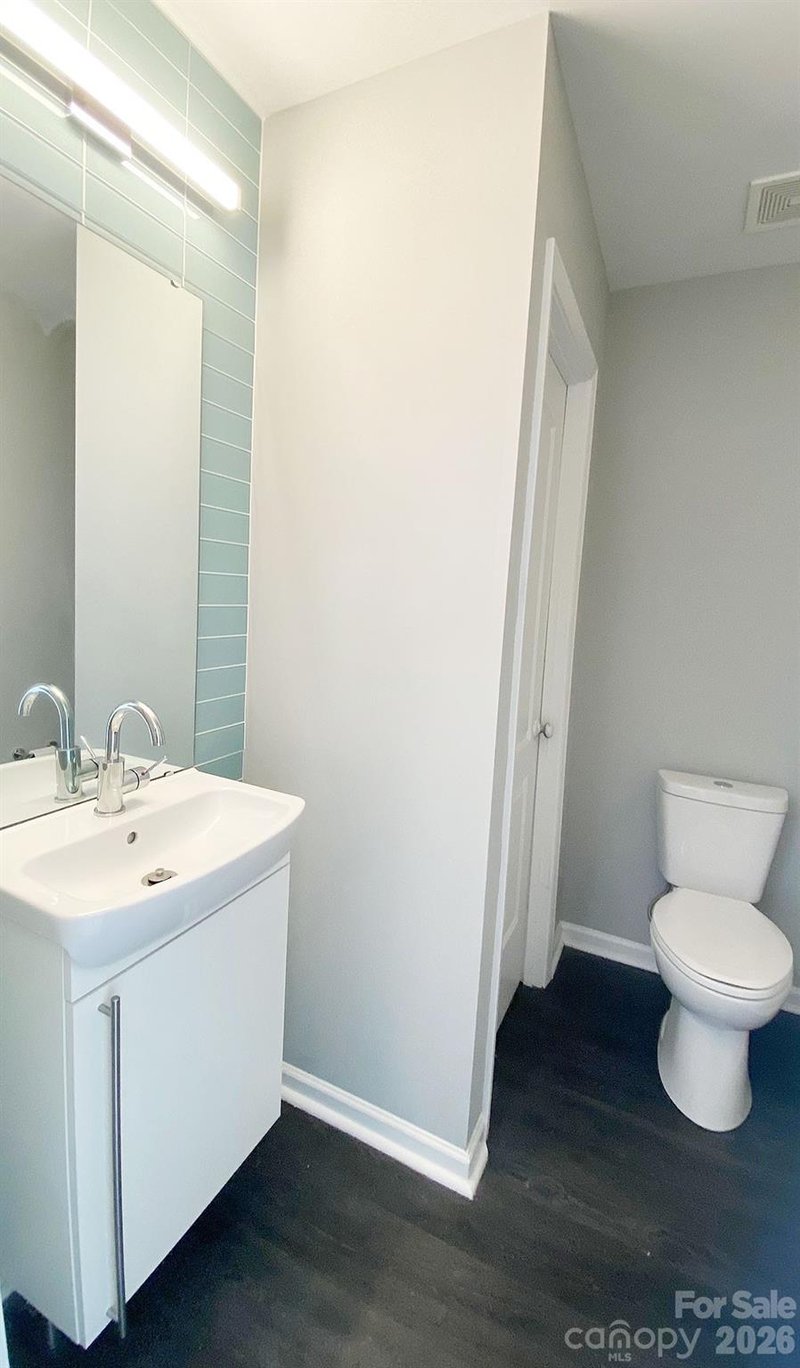 446 W Worthington Ave, Charlotte, NC 28203