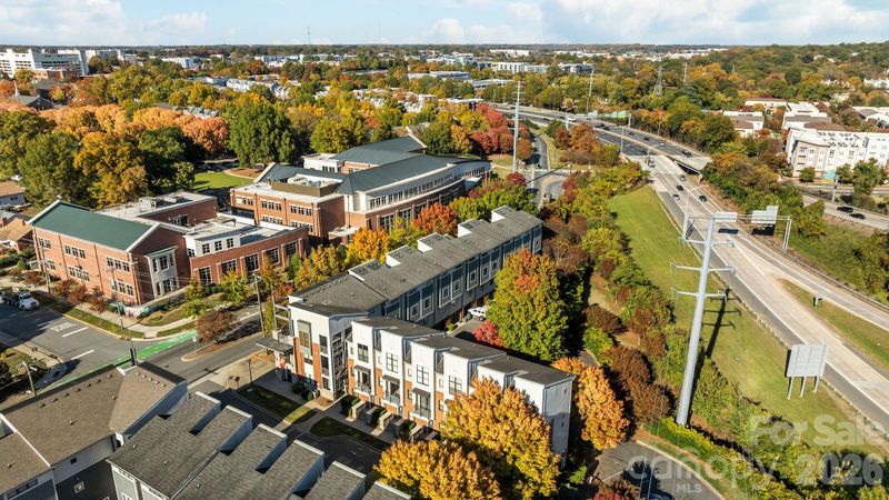 927 E 8th St, Charlotte, NC 28204