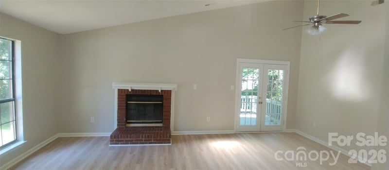 5830 Stone Bluff Ct, Charlotte, NC 28214