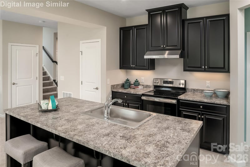 2063 Fernway Dr, Charlotte, NC 28216