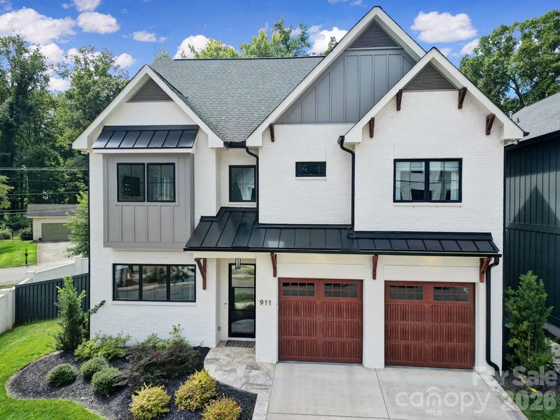 911 Laurel Creek Ln, Charlotte, NC 28211