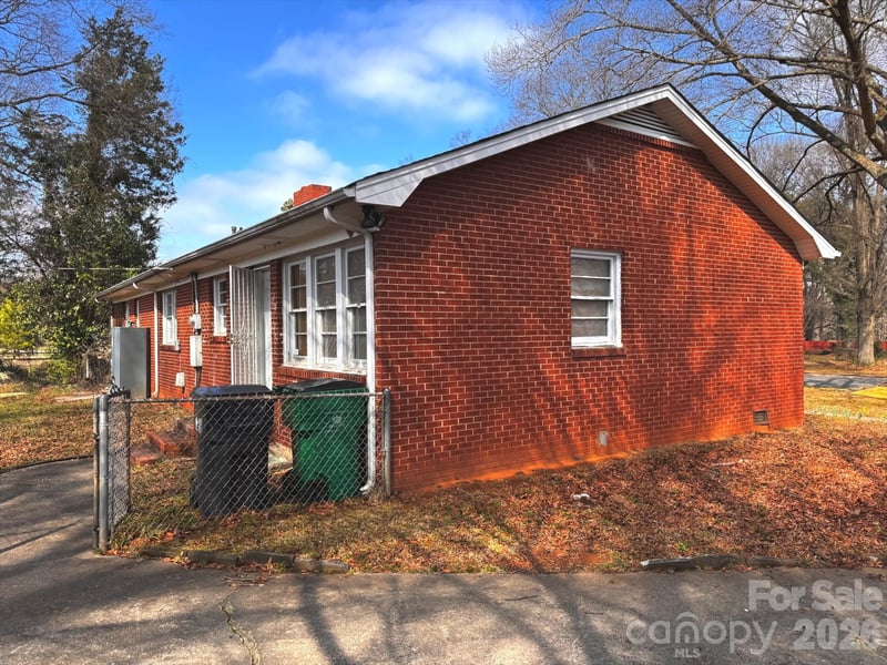 711 Yuma St, Charlotte, NC 28213